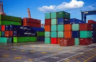 صادرات بیش از ۴۰ هزار تن کالا از گمرک منطقه آزاد قشم